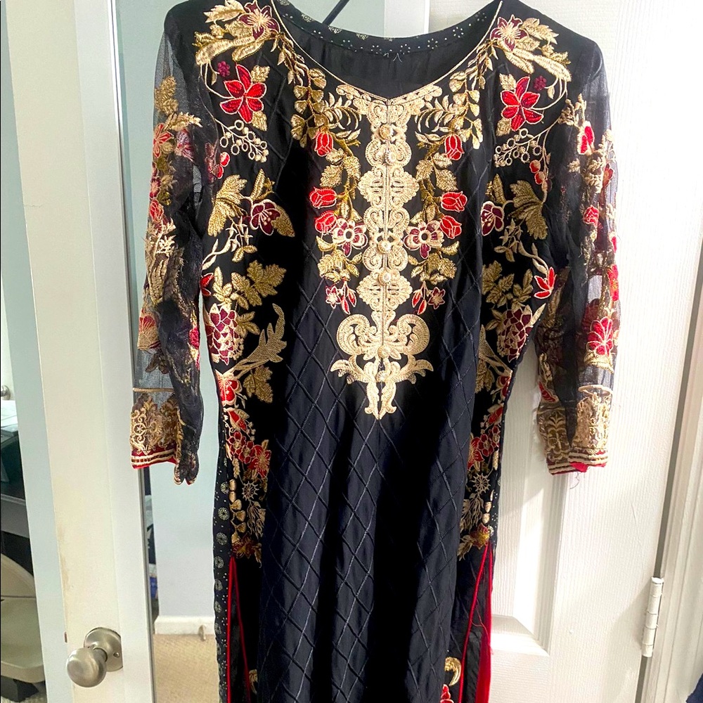 Black floral shalwar kameez!